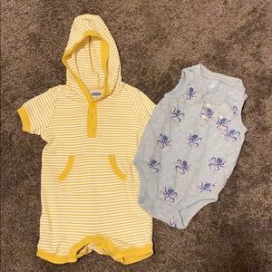 Bundle! Old Navy bodysuit & GAP tank 6/12 months